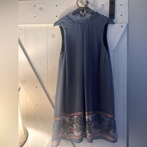 Stunning patterned dress ❤️🤍💙